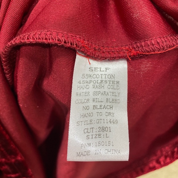 Ganjo LA cold shoulder crushed velvet-look top - Picture 5 of 8